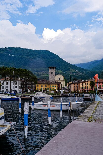 Photo lake view in pisogne iseo lake italy