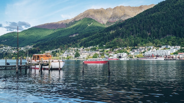 Lakefront van Queenstown City, Nieuw-Zeeland