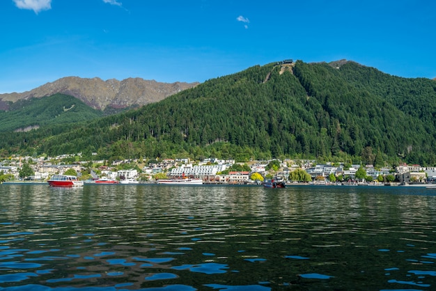 Lakefront van queenstown city, nieuw-zeeland