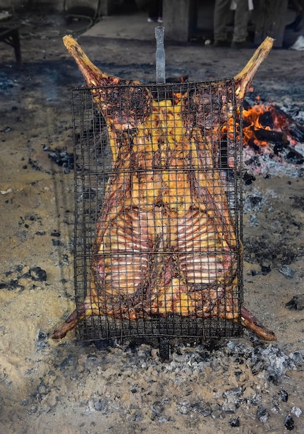 子羊の串焼き パタゴニア アルゼンチン