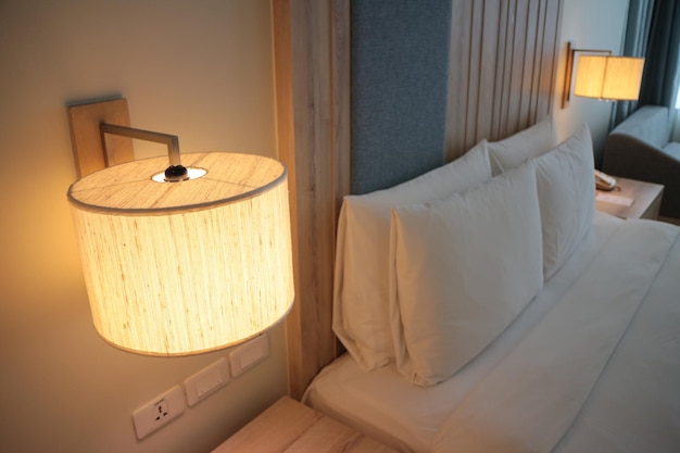 Lamp in de slaapkamer.