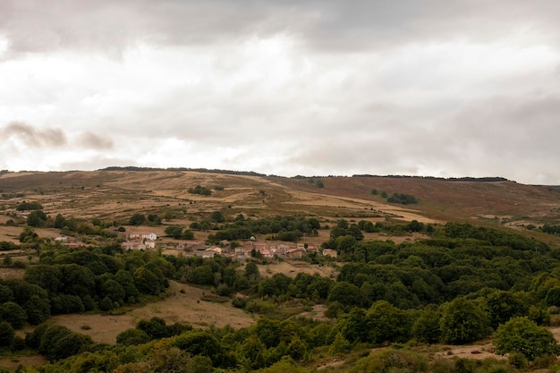 Landelijk landschap in het binnenland van Cantabrië