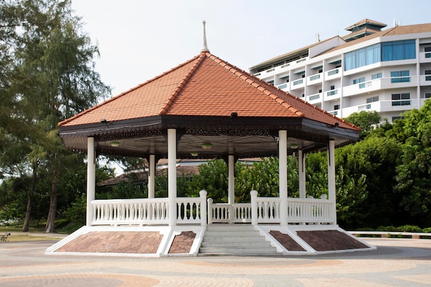 Photo landmarks wooden pavilion on samila beach for thai people and foreigner travelers travel visit and relax resting at hat yai city in songkhla thailand