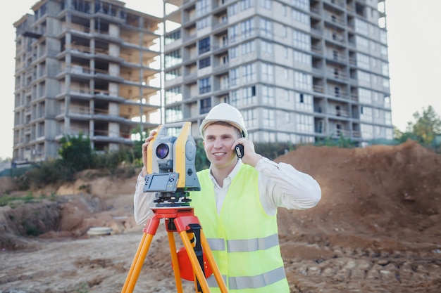 Landmeter-ingenieurs aan het werk