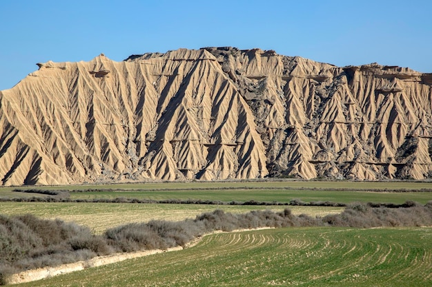 Foto paesaggio nel parco bardenas reales, navarra, spagna