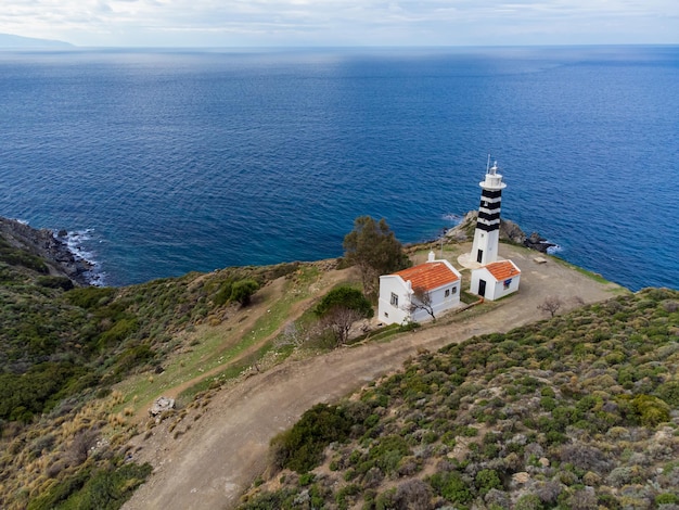 Sarpincik 등대 Karaburun Turkiye에서 풍경