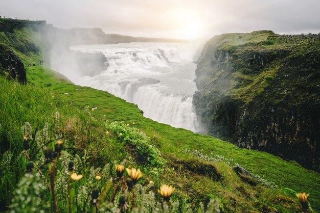 アイスランドのグトルフォスの滝の風景。