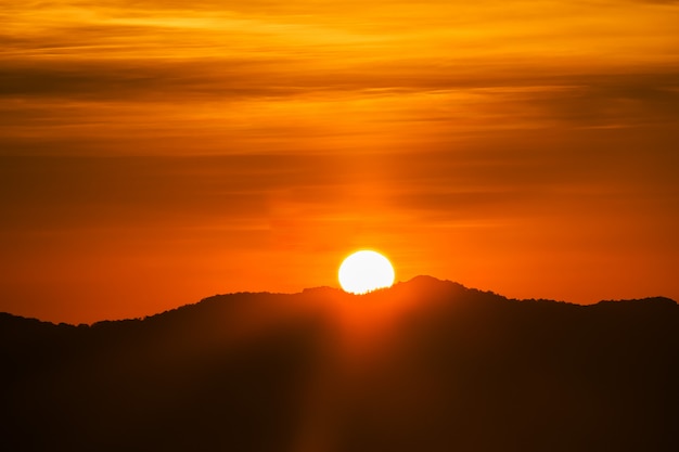 写真 ナン・タイの夕焼け風景