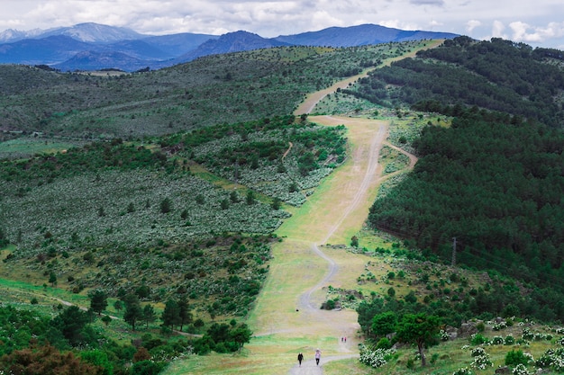 写真 アタザールダム近くの風景（スペイン、マドリッド）