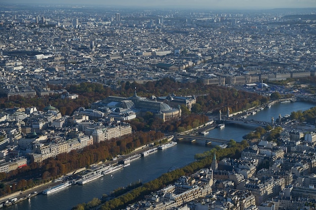Пейзаж Парижа с Эйфелевой башни