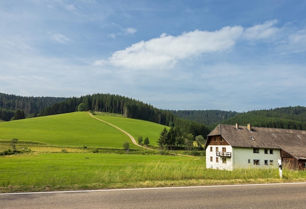 Пейзаж в районе Шварцвальд на юго-западе Германии