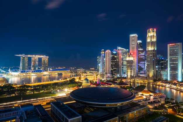 Landscape of Singapore business building around Marina bay.