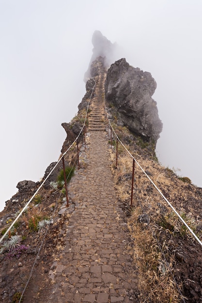 Pico do Arieiro에서 Pico Ruivo, 마데이라 섬, 포르투갈까지의 트레킹 풍경