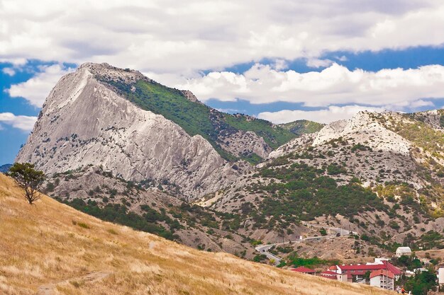 Пейзаж с горами