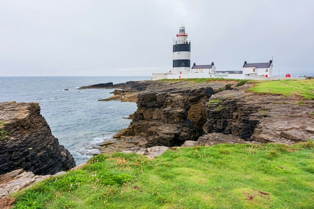 アイルランドの風景。フックヘッド灯台