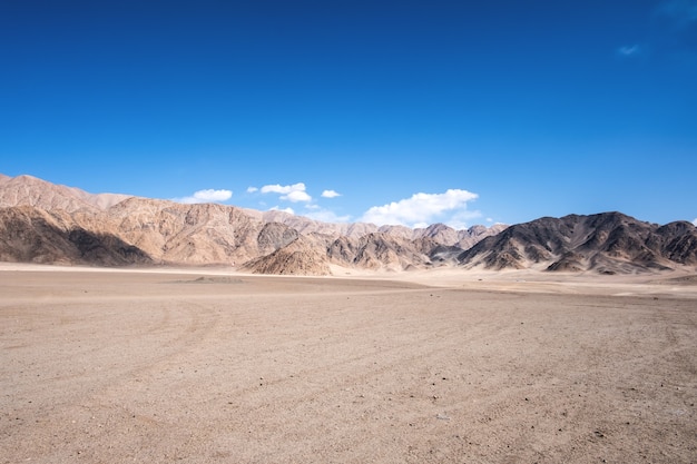 Landschap van bergaard