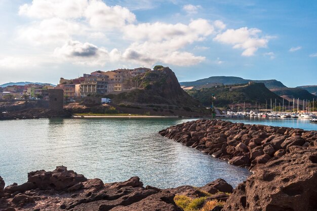 Landschap van castelsardo sardinië