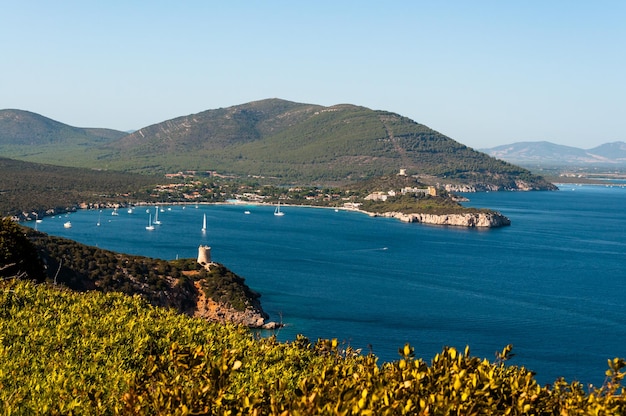 Landschap van de kust van Sardinië