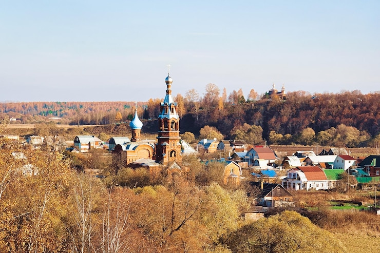 Foto landschap van de stad borovsk in de herfst in rusland.