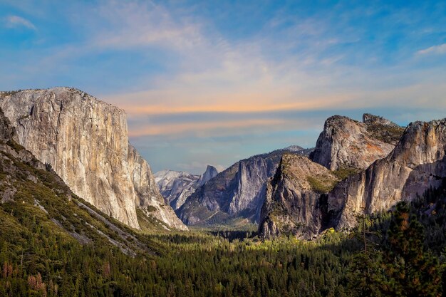 Foto landschap van yosemite national park in de vs in de herfst