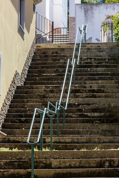 Lange treden op het dorp van Portugal