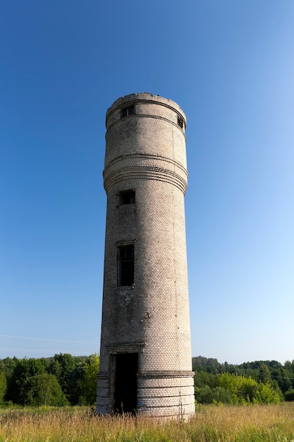 Lange verlaten watertoren