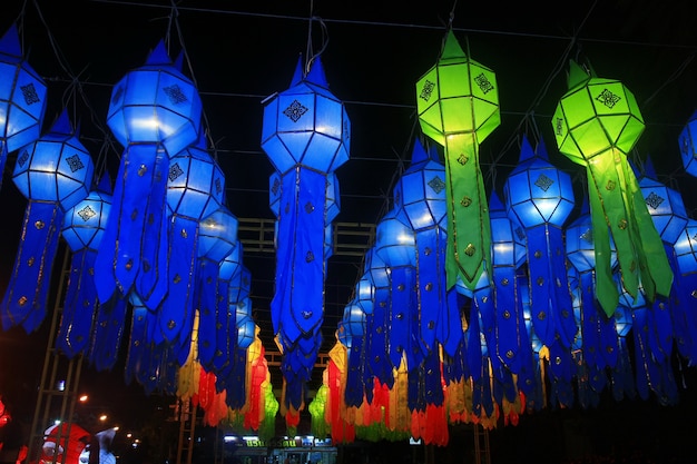 Lanna lantaarnfestivaldecoratie, loy krathongfestival, Chiang Mai, Thailand