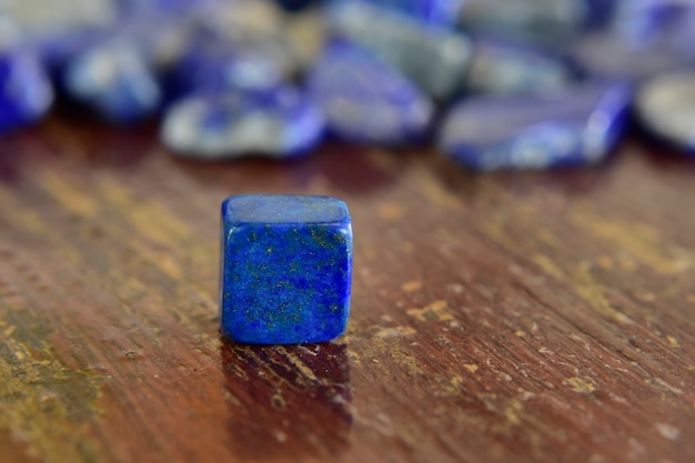 Lapis lazuli prachtige natuurlijke blauwe steen