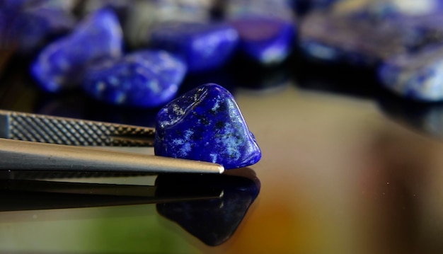 lapislazuli gemstone