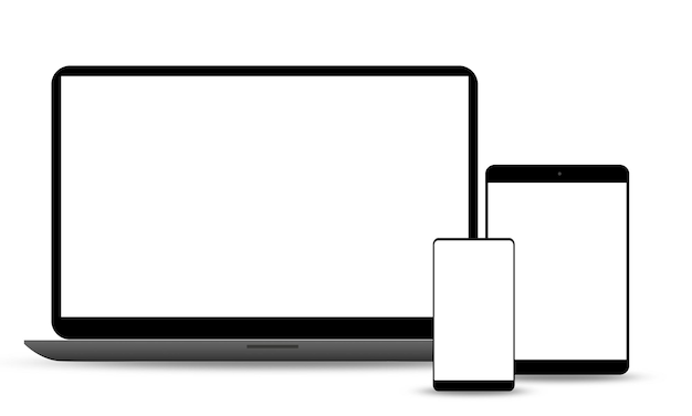 写真 白い背景に分離されたラップトップ タブレットと携帯電話セットのモックアップ