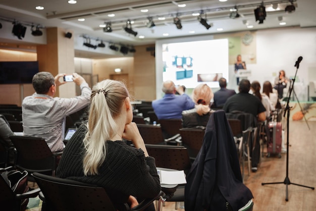 Foto presentazione aziendale di grandi dimensioni