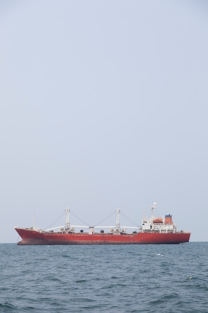 Photo large cargo ship