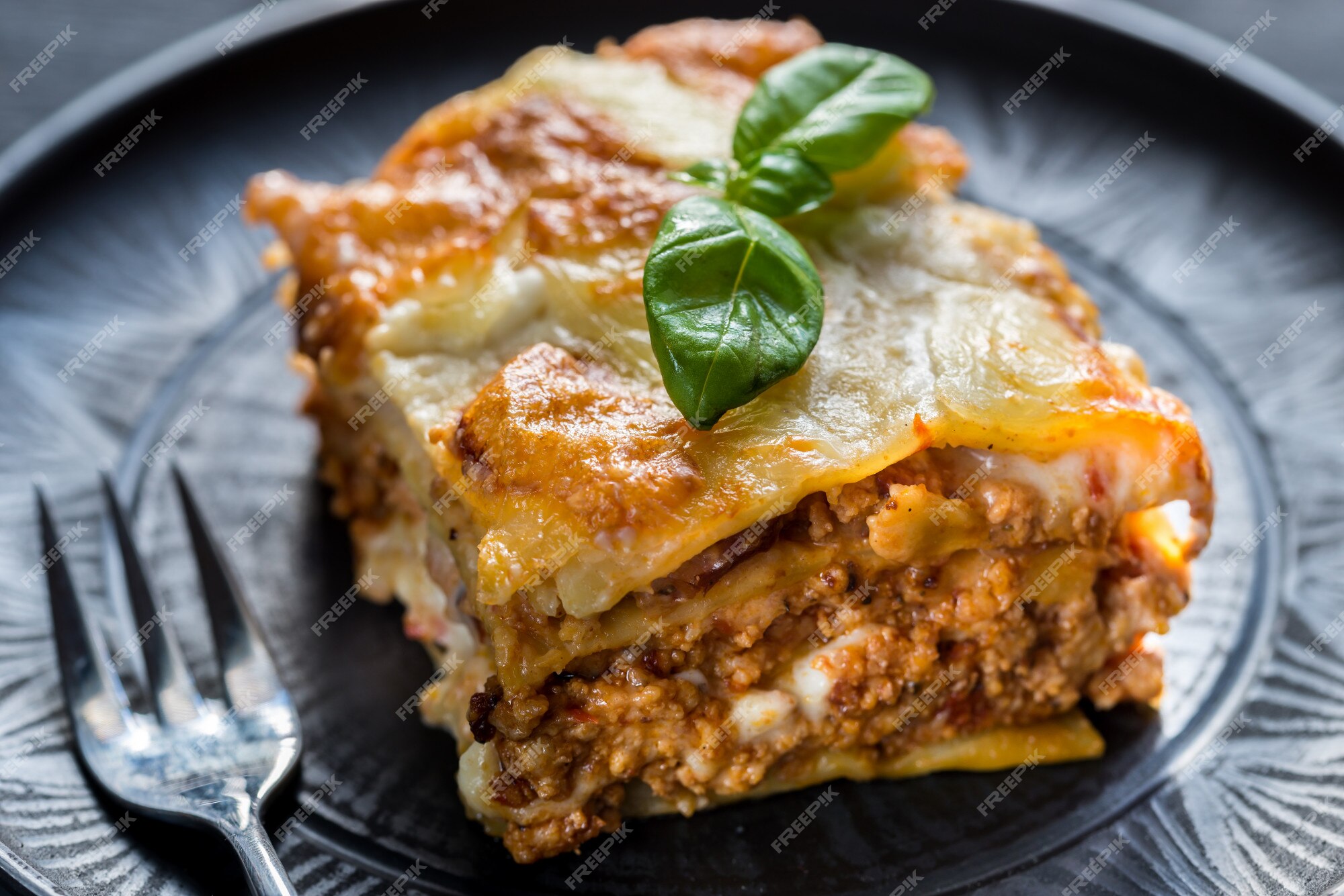 Premium Photo | Lasagna with pesto