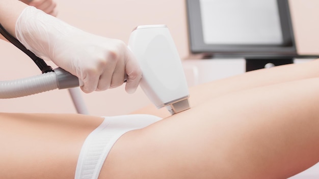 Foto depilazione laser della zona del bikini banner epilazione depilazione cura del corpo rimozione dei peli indesiderati cosmetologia