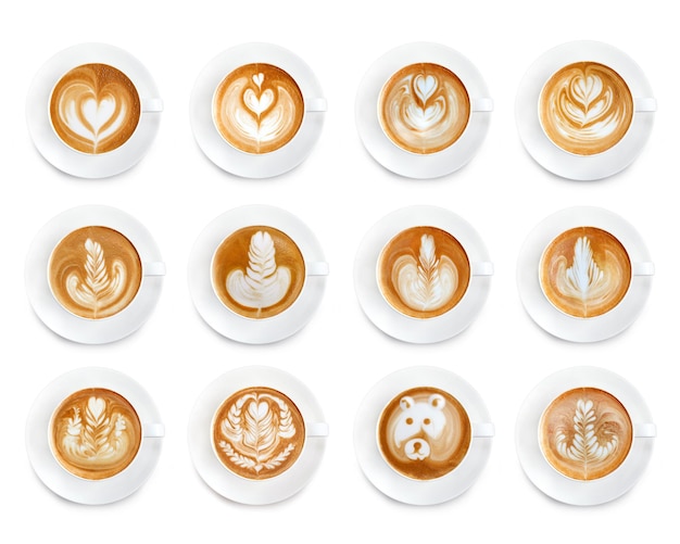 Latte art koffie geïsoleerd op een witte achtergrondxA