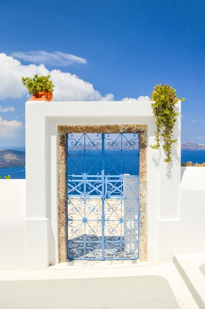 Lattice gate on the island of Santorini