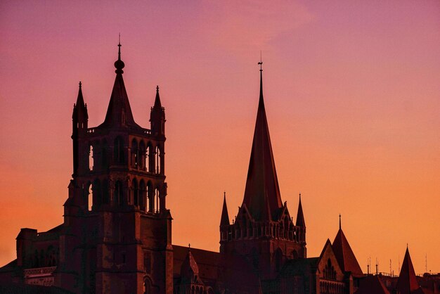 Photo lausanne cathedral sunrise