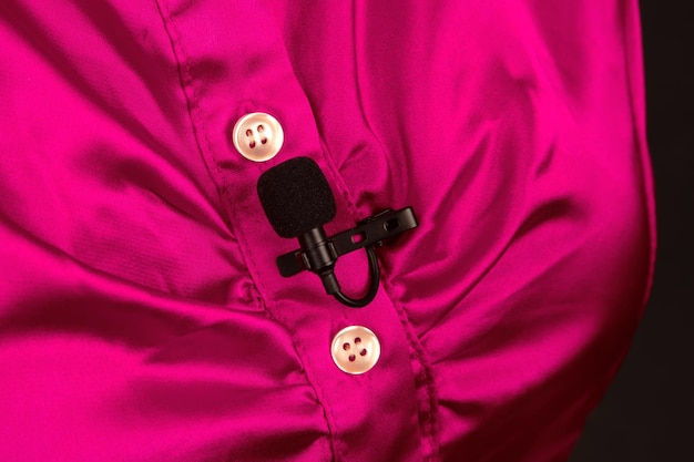 Петличный микрофон для записи голоса на рубашке Аудиоустройство с технологией проводного маленького микрофона