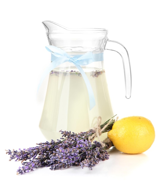 Lavendel limonade geïsoleerd op wit