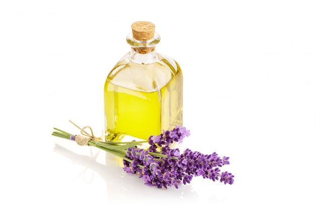 Photo lavender essential oil isolated