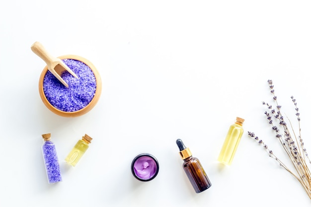 Лавандовый спа-набор с фиолетовой солью для ванн и эфирным маслом