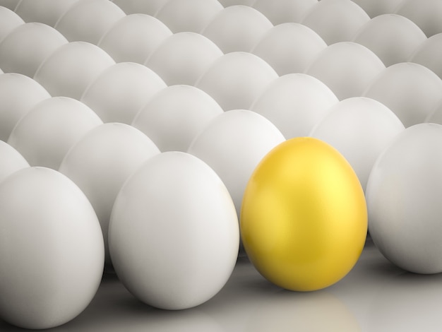 Концепция лидерства с золотым яйцом среди белых яиц