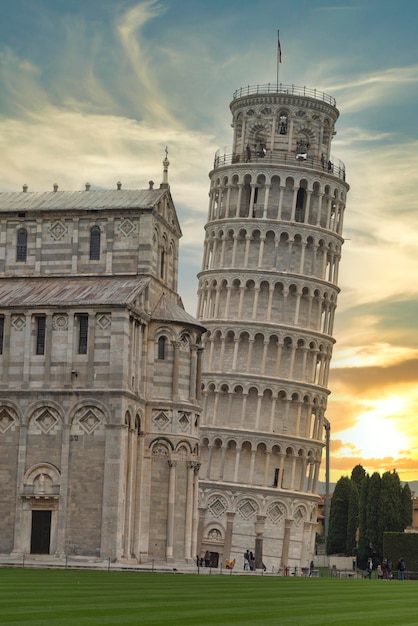 Photo leaning tower of pisa