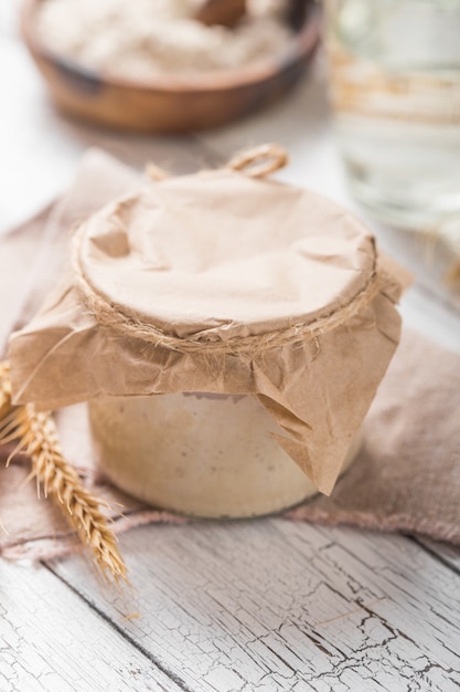 The leaven for bread is active. Starter
sourdough ( fermented mixture of water and flour to use as leaven for bread baking). The concept of a healthy diet