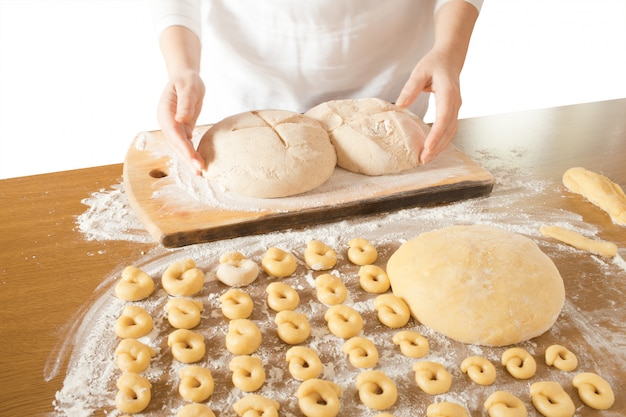 Leavened Dough For Bread And Bagels