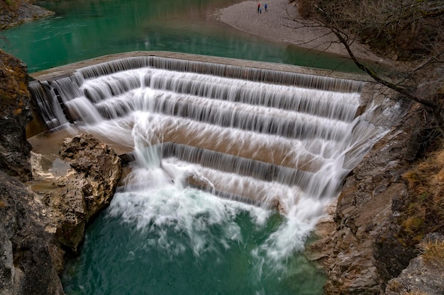 ドイツの Lechfall フュッセン滝