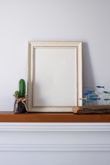 Leeg frame met decoratiecactus