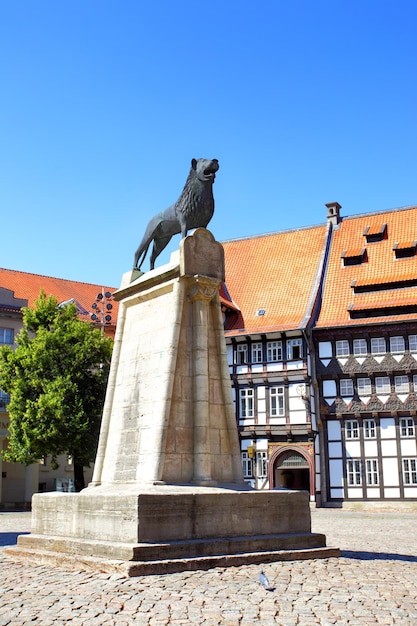 Leeuw standbeeld symbool van Braunschweig stad Duitsland