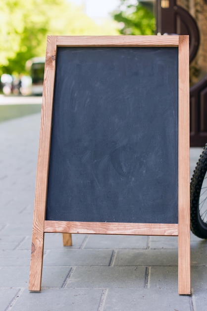 Foto lege mock up van verticale straat poster billboard