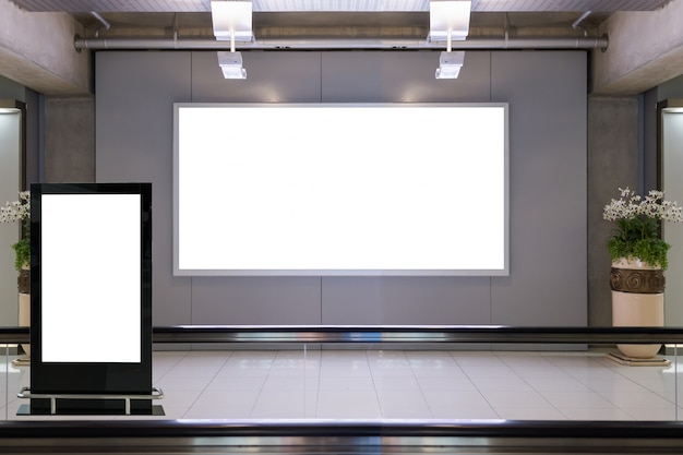 Foto lege reclameborden op de luchthaven